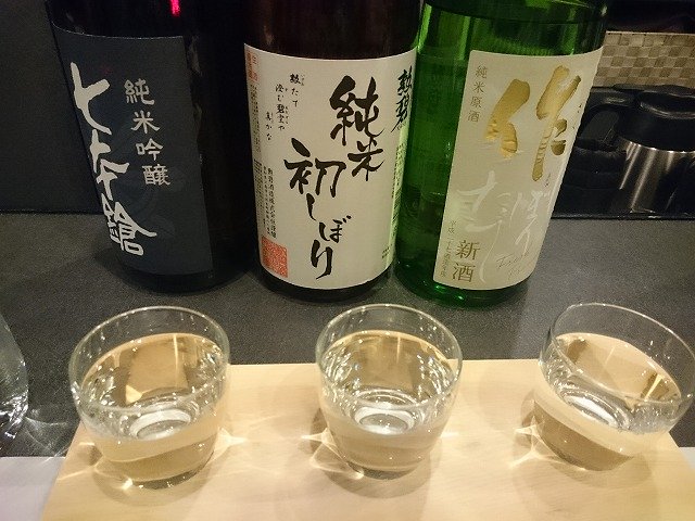 日本酒Bar やわらぎにやってきました。一人呑み納め