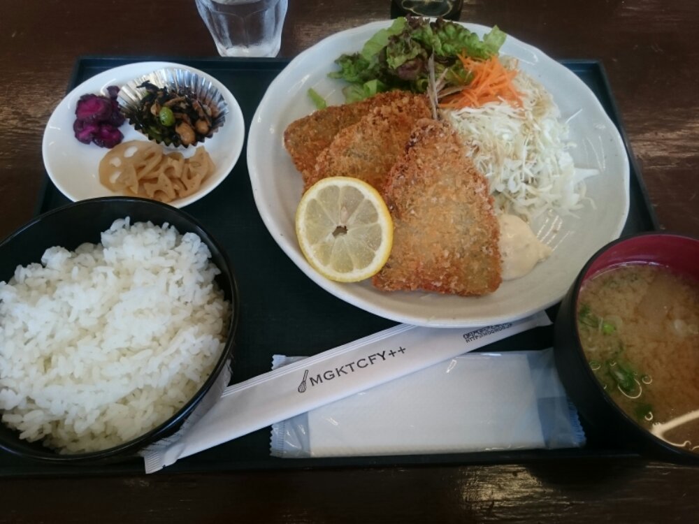 モグモグキッチンにやってきました。鰺フライうま！