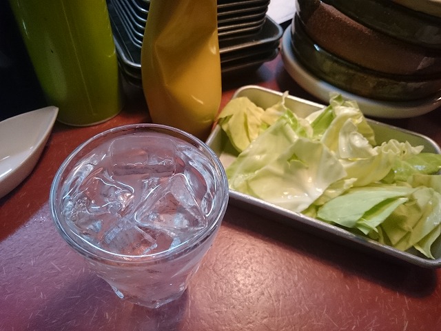 串カツかっちゃんにやってきました。串カツはお休み。