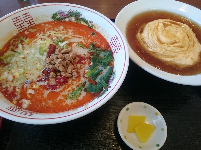台湾料理 華宴楼にやってきました。台湾料理にきてしまうといつも天津飯。