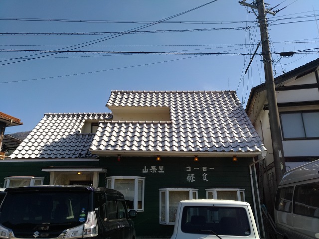 中津川付知町にある喫茶山茶里にやってきました。ちょっと焦げ目のハニートーストをいただきました。