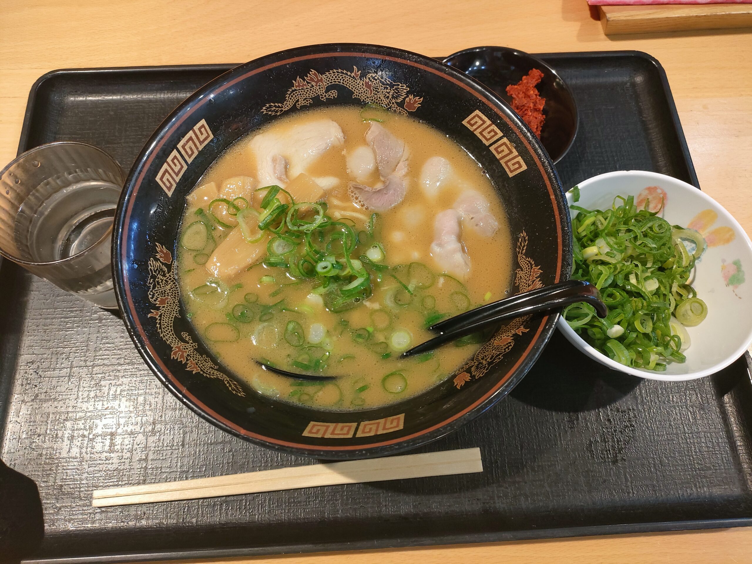 Ramen Yokozuna (ラーメン横綱)＠刈谷ハイウェイオアシスにやってきました。朝ラー横綱。